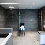 Les Sources Du Val Bed & Breakfast *