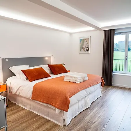 Les Sources Du Val Bed & Breakfast