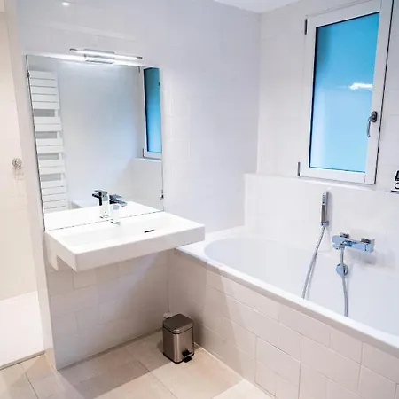 Les Sources Du Val Bed & Breakfast