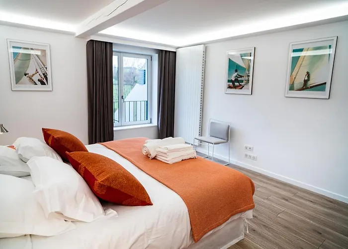 Les Sources Du Val Bed & Breakfast *